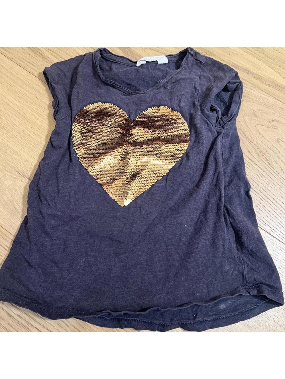 H&M Kids Flip-Sequin T-Shirt with Gold Heart • Size 4–6Y